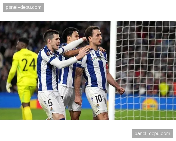 前瞻：状态复苏的瓦伦西亚能否在主场阻击为欧冠分心的皇家社会？