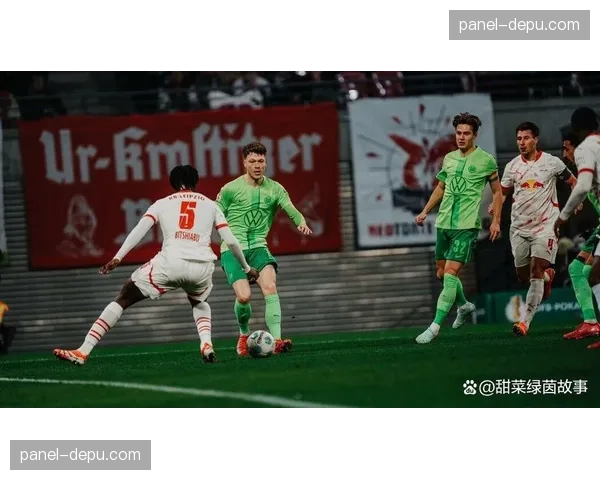 官方：德甲第26轮最佳球员授予上演帽子戏法的奥格斯堡前锋